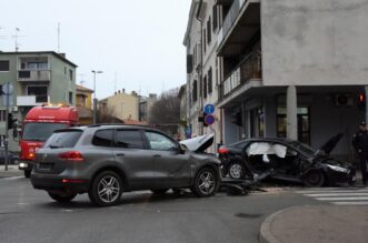 Prometna nesre?a u centru Pule, ozlije?eno troje ljudi