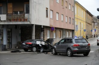 Prometna nesre?a u centru Pule, ozlije?eno troje ljudi