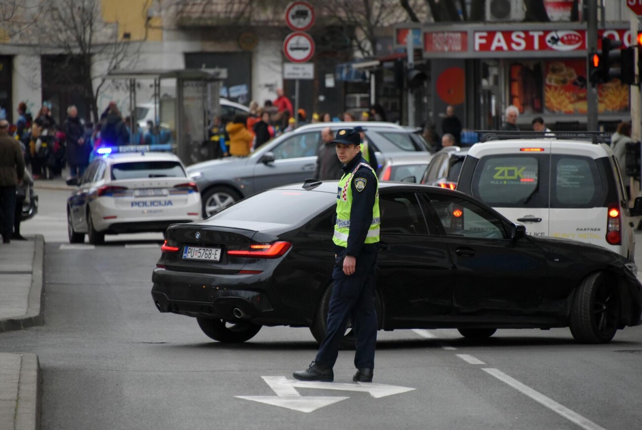 Prometna nesre?a u centru Pule, ozlije?eno troje ljudi