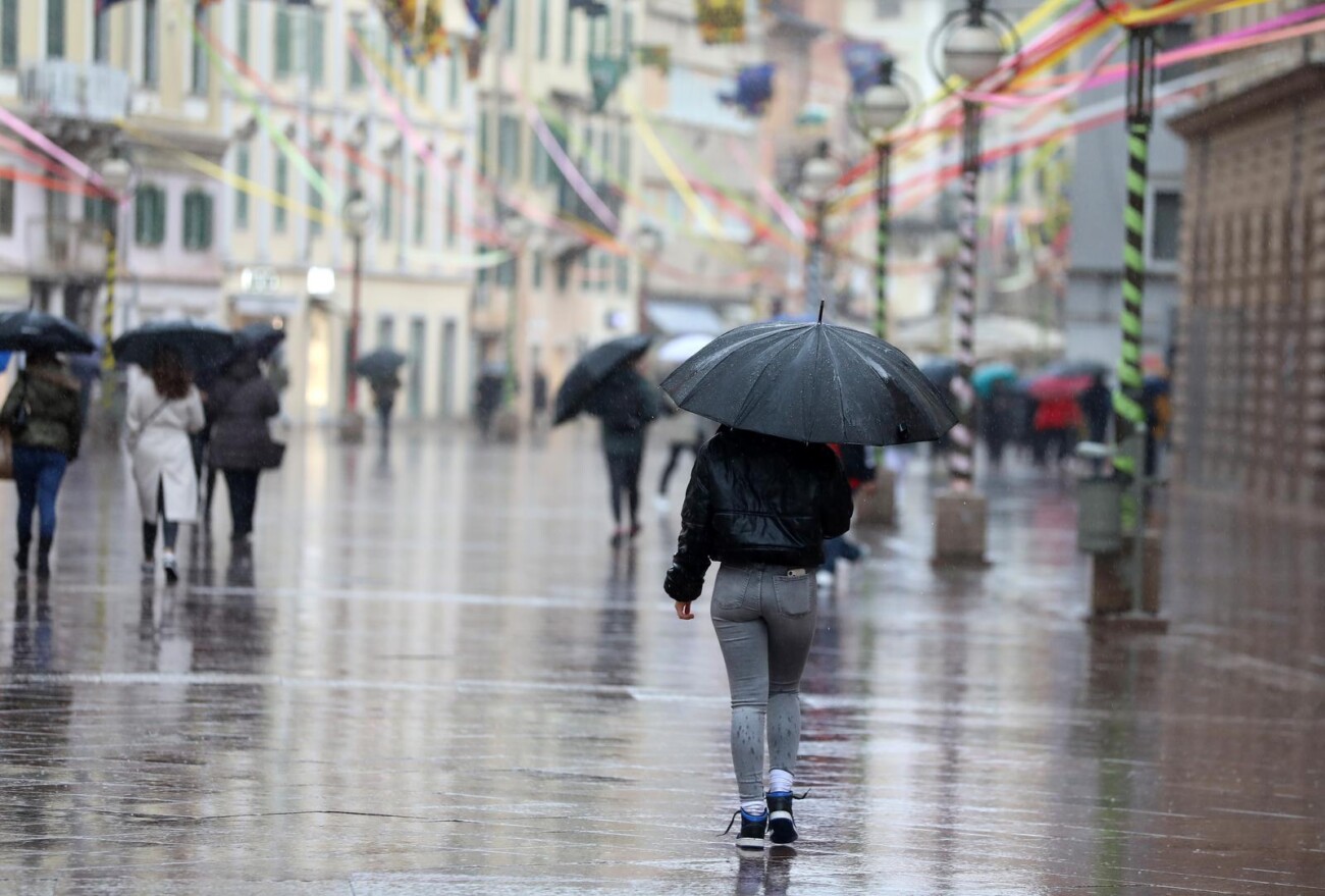 Rijeka: Kišni dan u centru grada