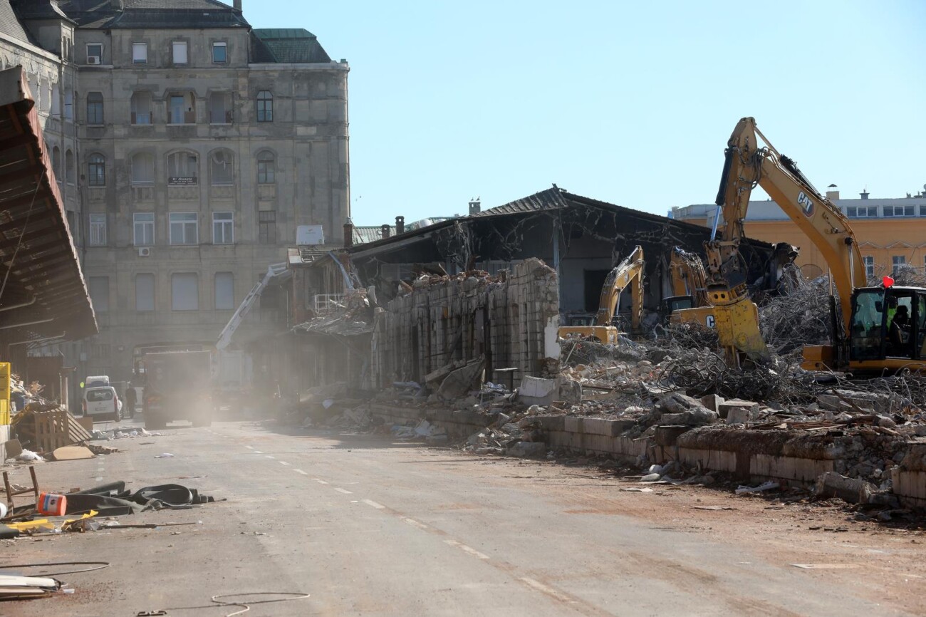 Rijeka: Ruenje eljezni?kih skladita 3b Rijeka: Ruenje eljezni?kih skladita 3b