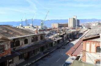 Rijeka: Rušenje željezničkih skladišta 3b