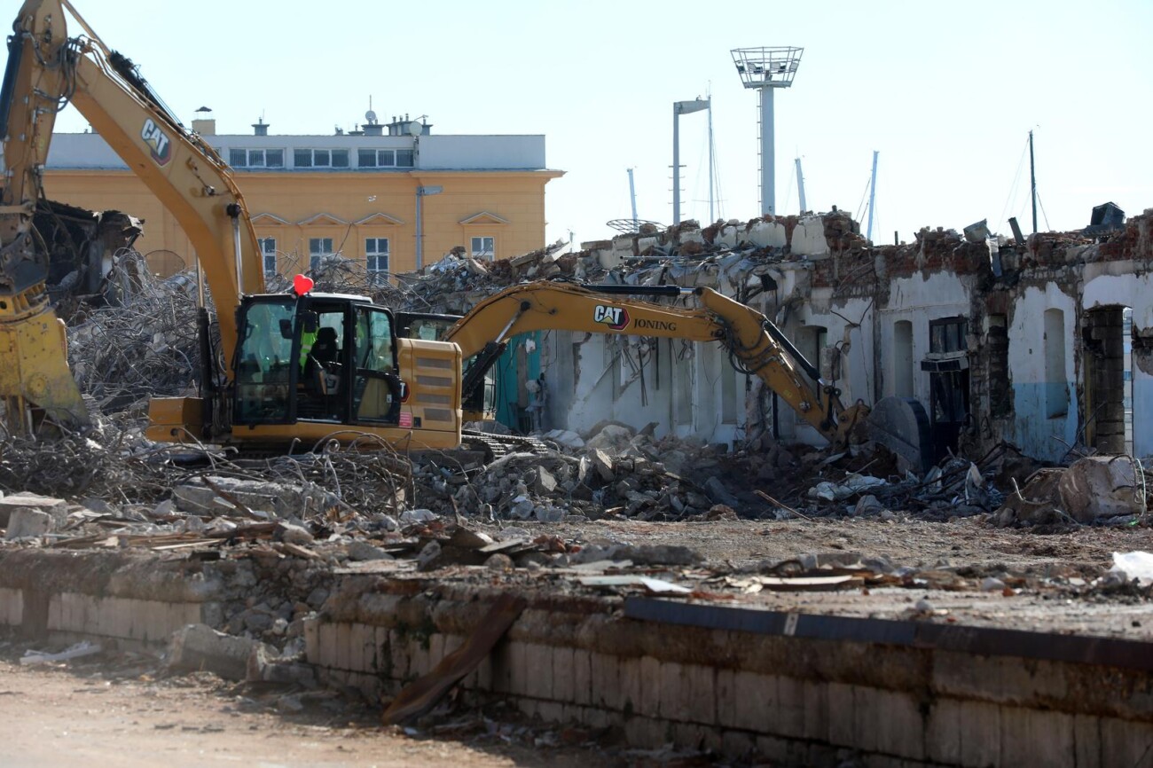 Rijeka: Ruenje eljezni?kih skladita 3b Rijeka: Ruenje eljezni?kih skladita 3b