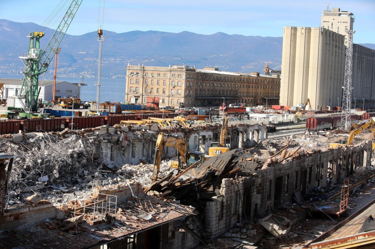 Rijeka: Rušenje željezničkih skladišta 3b Rijeka: Rušenje željezničkih skladišta 3b