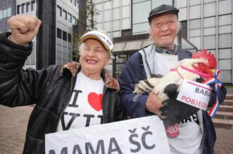 Zagreb: Marica i Mijat Barišić došli podržati Let 3 na Dori