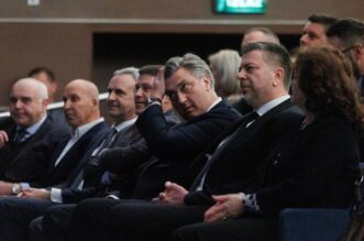 Andrej Plenković na 34. obljetnici osnutka HDZ-a u Rijeci Andrej Plenković na 34. obljetnici osnutka HDZ-a u Rijeci