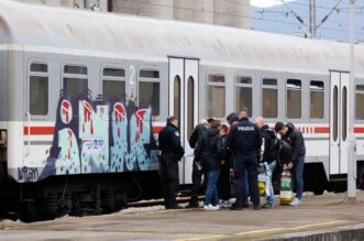 Rijeka: Polazak Bijelog vlaka s Armadom na derbi u Zagreb