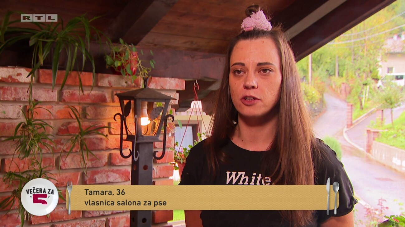 Tamara Tomic (2) Tamara Tomic (2)