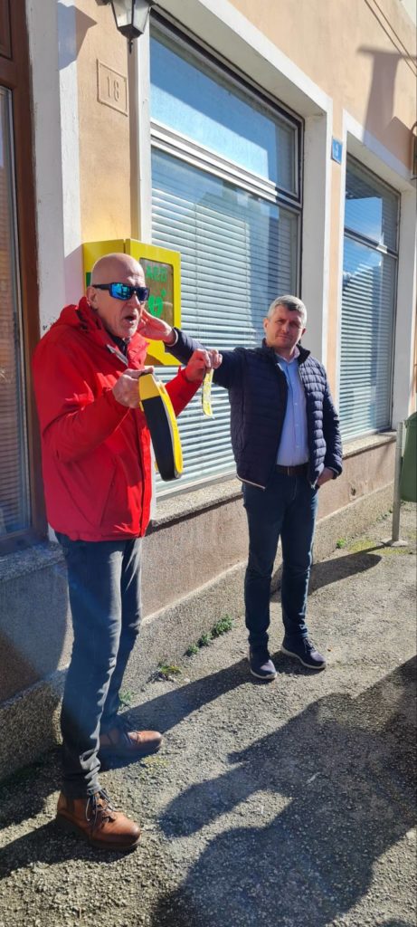 donacija defibilator brod na kupi (1)