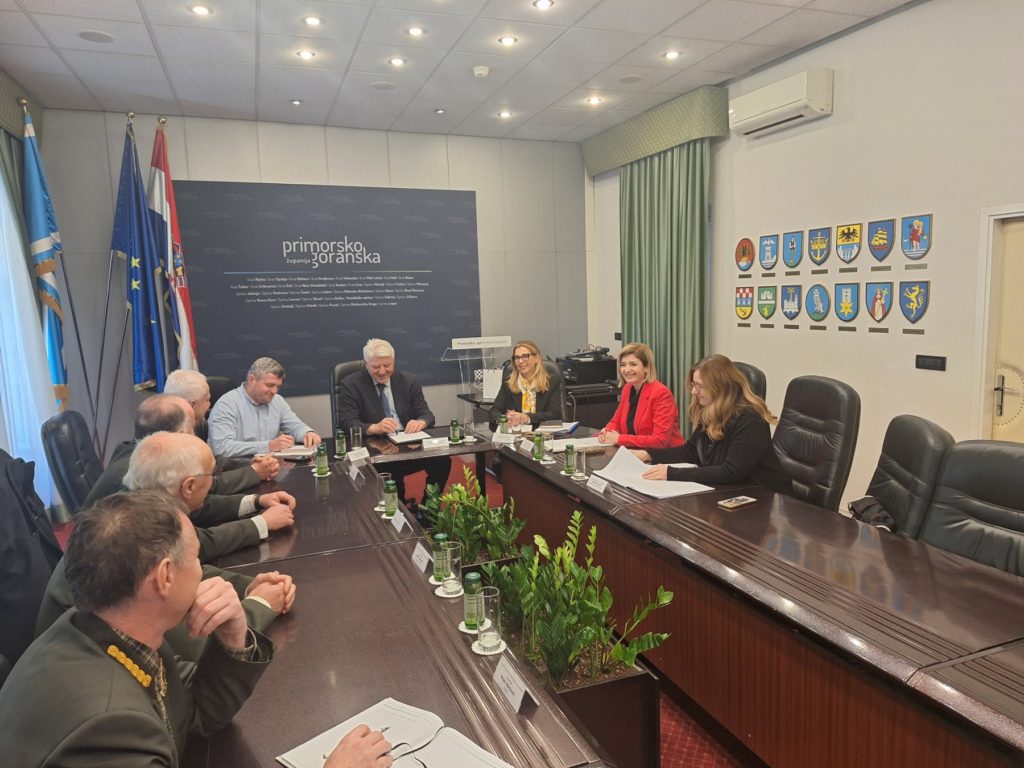 lovacko drustvo pgz komadina (2) lovacko drustvo pgz komadina (2)