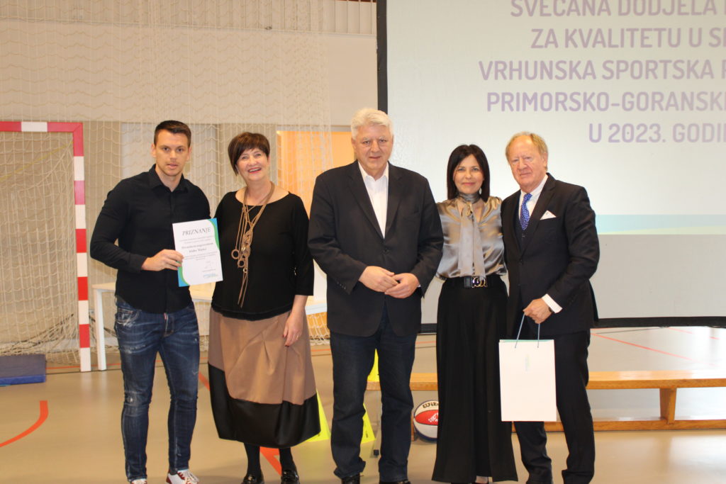 pgz sportasi (4) pgz sportasi (4)