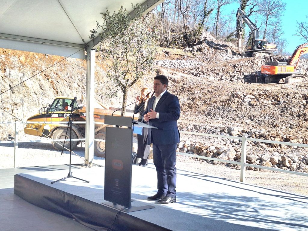 ucka matulji svecanost poctak radova pgz (10) ucka matulji svecanost poctak radova pgz (10)