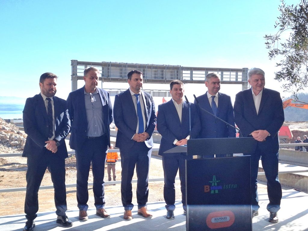 ucka matulji svecanost poctak radova pgz (9) ucka matulji svecanost poctak radova pgz (9)