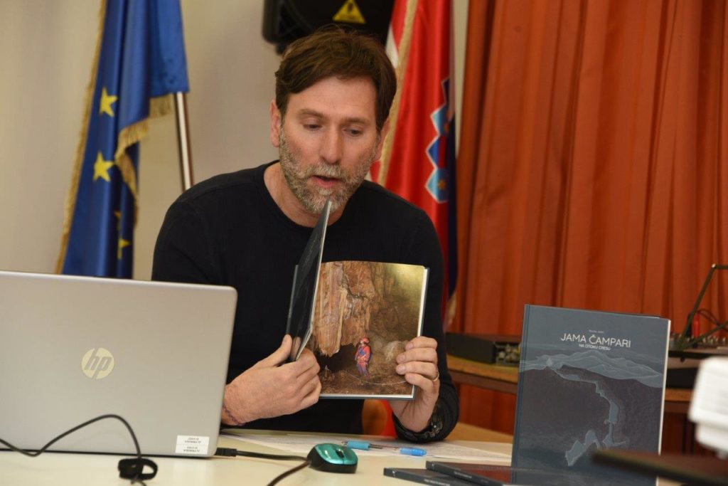 CAMPARI PGZ KNJIGA CRES (8)