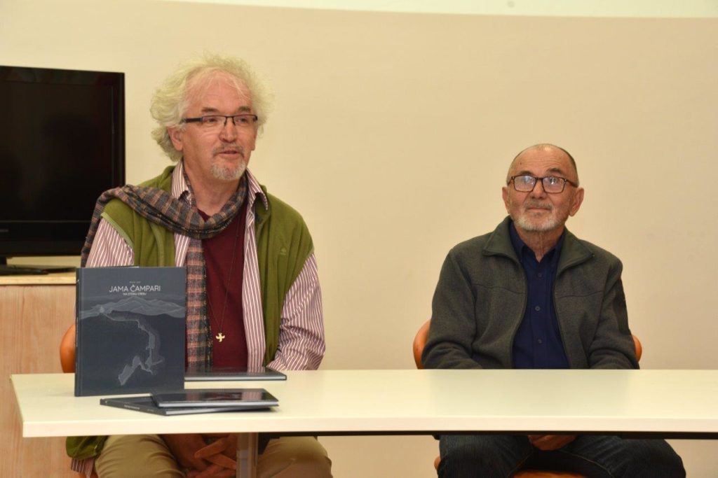 CAMPARI PGZ KNJIGA CRES (9)