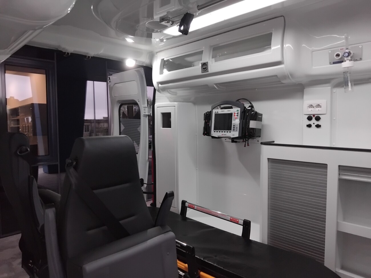 Donacija sanitetskog vozila (4)