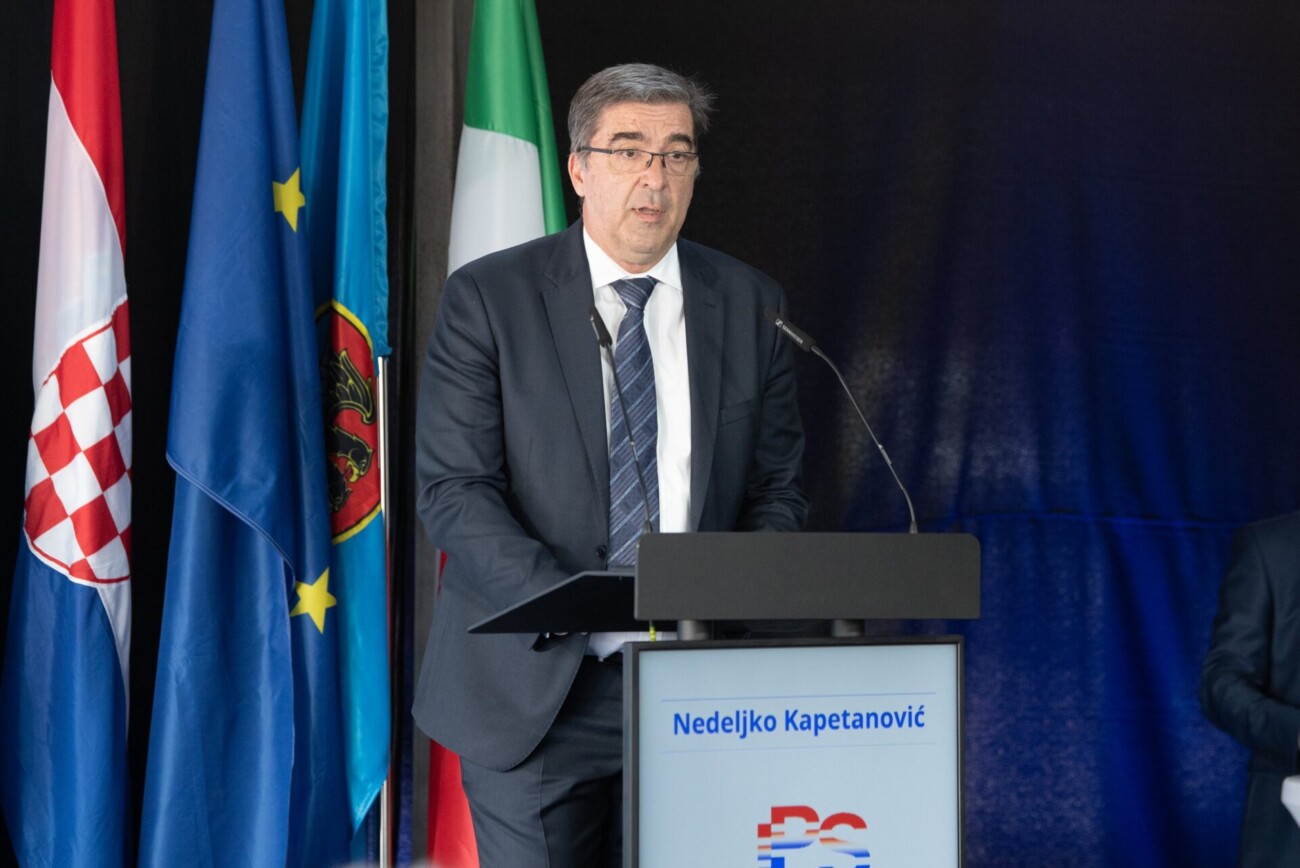 JPS_Press_0006 JPS_Press_0006