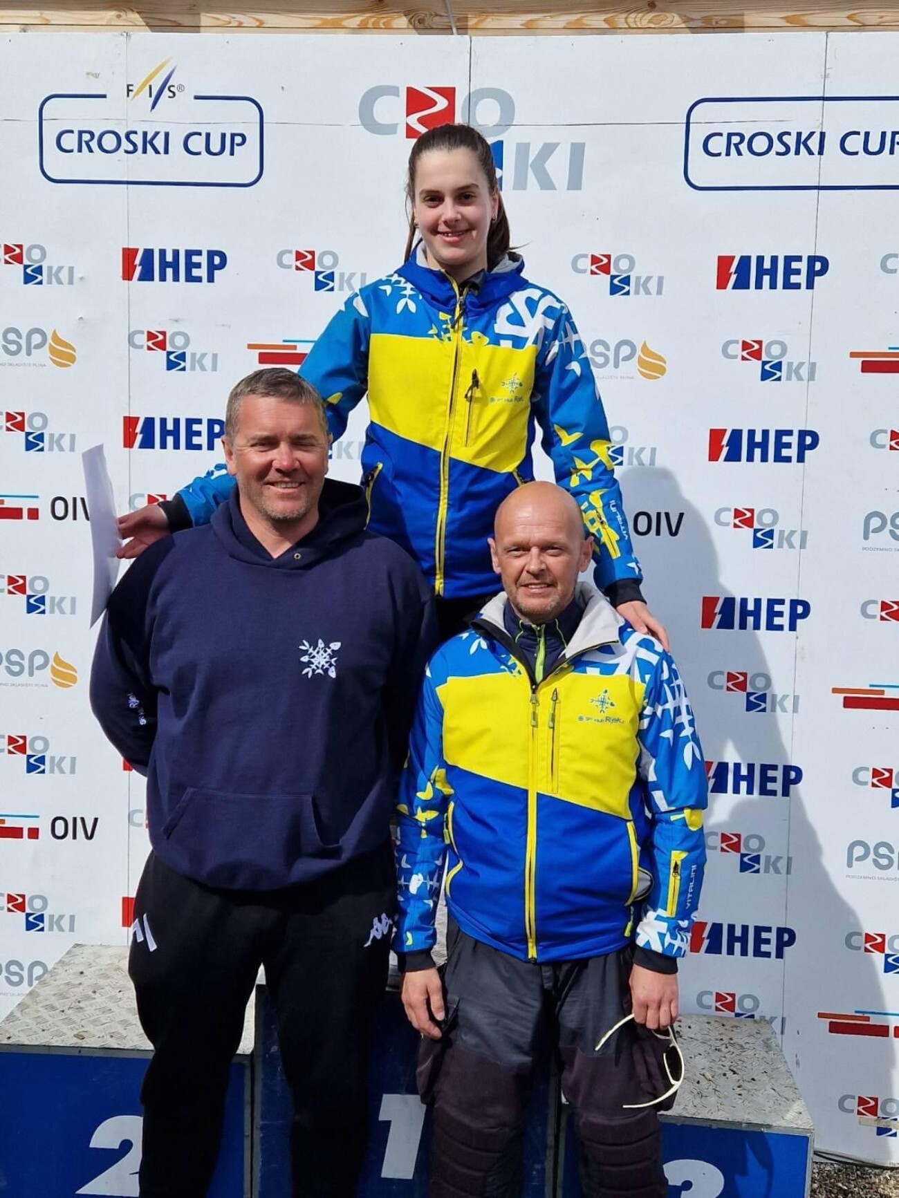 Lucija Vukušić s trenerima Androševićem i Štokićem Lucija Vukušić s trenerima Androševićem i Štokićem