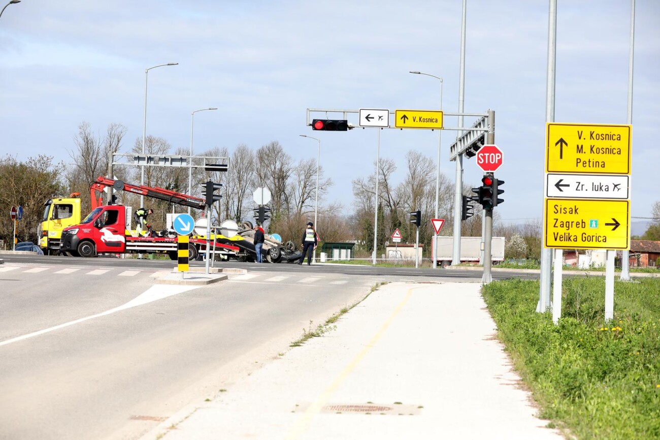 Motociklist poginuo u sudaru s automobilom kod Velike Gorice