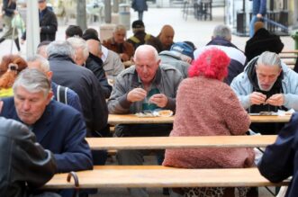 Rijeka: Podijeljeno 2500 porcija friganih srdela