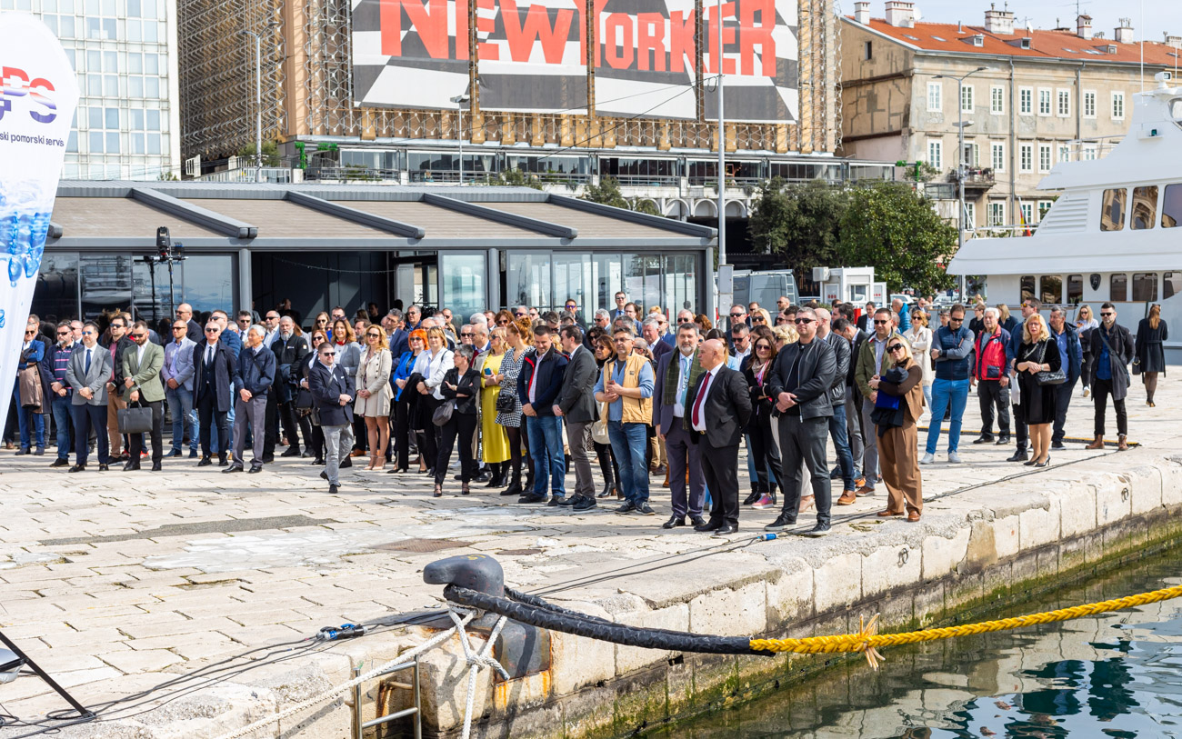 Remorkeri -10 Remorkeri -10