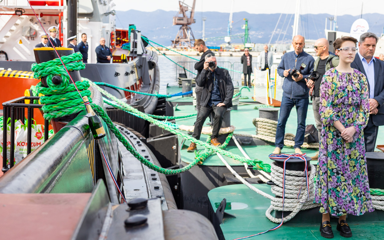 Remorkeri -11 Remorkeri -11