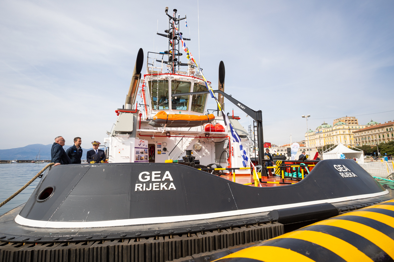 Remorkeri -15 Remorkeri -15