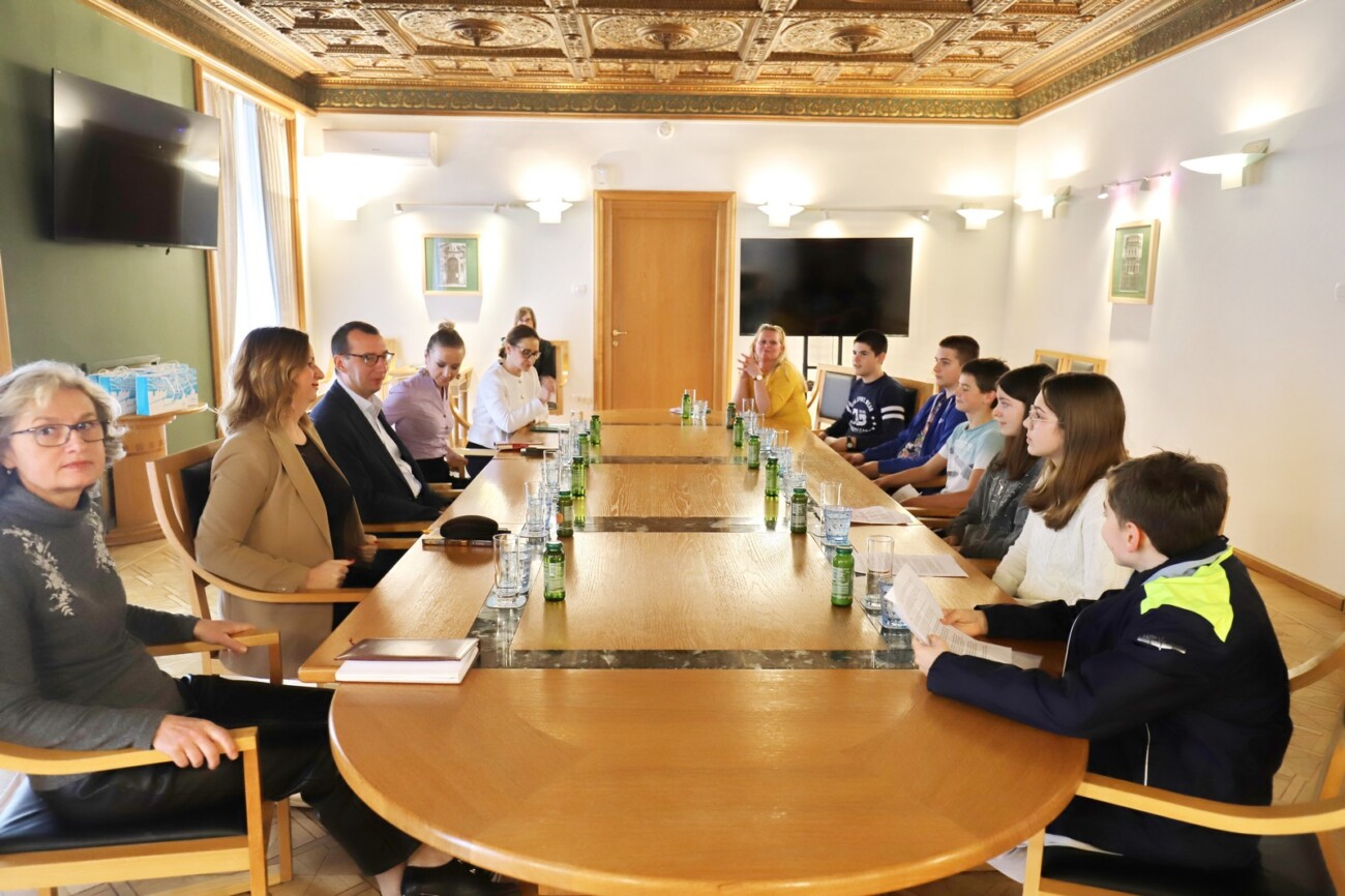 Susret-s-učenicima-OŠ-SE-Dolac-2 Susret-s-učenicima-OŠ-SE-Dolac-2