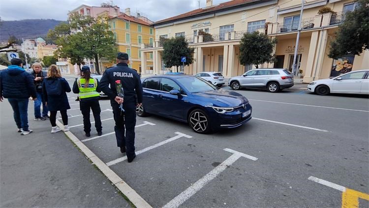 dan zena policija (2)