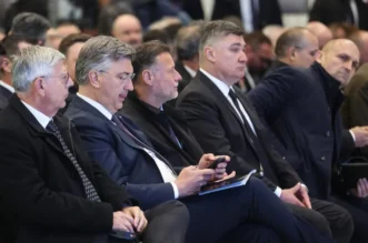 768×768-42bcb76c-9d0c-11eb-86af-cedfb09875dd (1) 768×768-42bcb76c-9d0c-11eb-86af-cedfb09875dd (1)