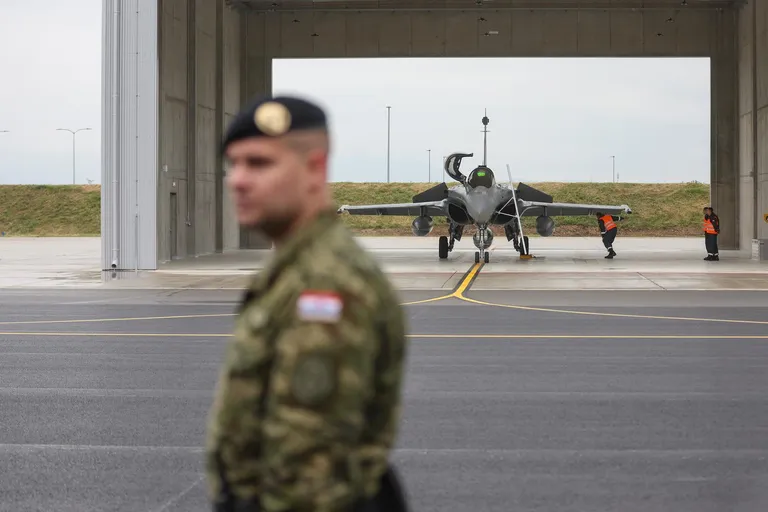 768×768-42bcb76c-9d0c-11eb-86af-cedfb09875dd (18) 768×768-42bcb76c-9d0c-11eb-86af-cedfb09875dd (18)