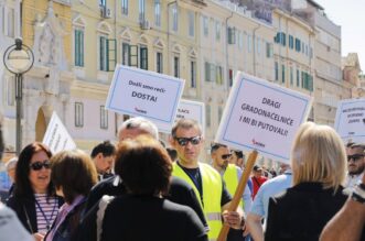 Rijeka prosvijed