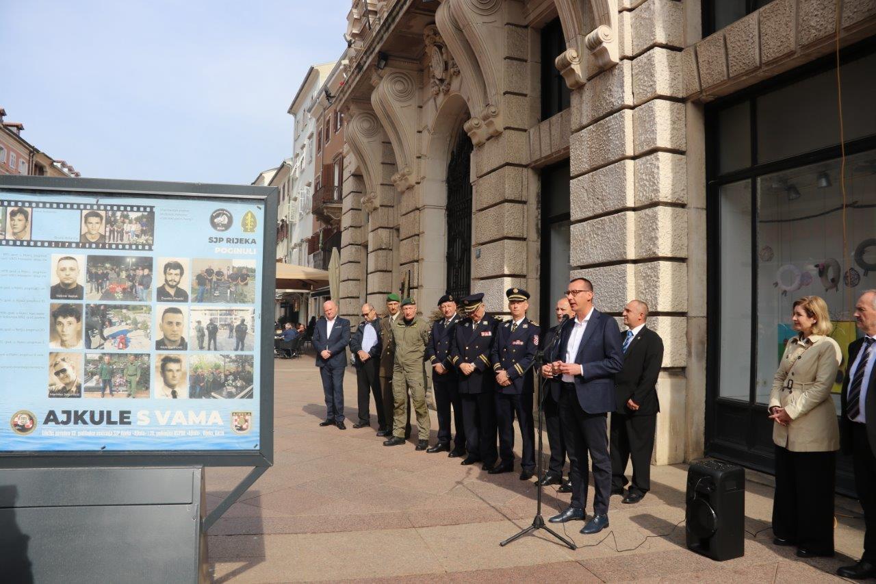 Obilježavanje-33.-obljetnice-osnivanja-Specijalne-jedinice-policije-Rijeka-„Ajkula“-i-20.-god-5 Obilježavanje-33.-obljetnice-osnivanja-Specijalne-jedinice-policije-Rijeka-„Ajkula“-i-20.-god-5
