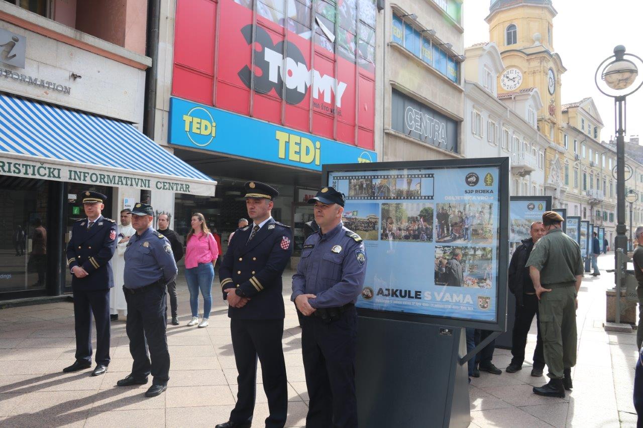 Obilježavanje-33.-obljetnice-osnivanja-Specijalne-jedinice-policije-Rijeka-„Ajkula“-i-20.-god-8 Obilježavanje-33.-obljetnice-osnivanja-Specijalne-jedinice-policije-Rijeka-„Ajkula“-i-20.-god-8