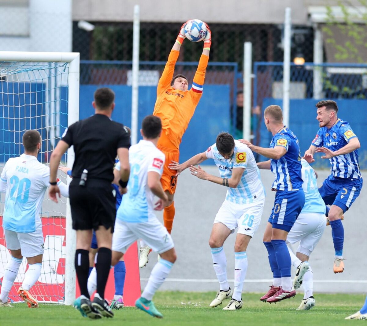 Lokomotiva i Rijeka sastali se u polufinalu SuperSport Hrvatskog nogometnog kupa