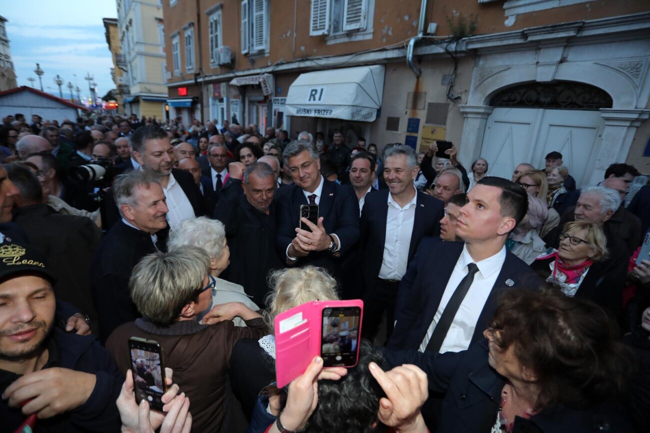Rijeka: Premijer Plenković na predizbornom skupu HDZ-a i koalicijskih partnera Rijeka: Premijer Plenković na predizbornom skupu HDZ-a i koalicijskih partnera