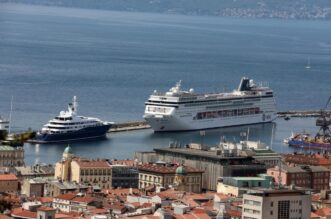 Rijeka: Kruzer MSC Armonia uplovio u rije??ku luku