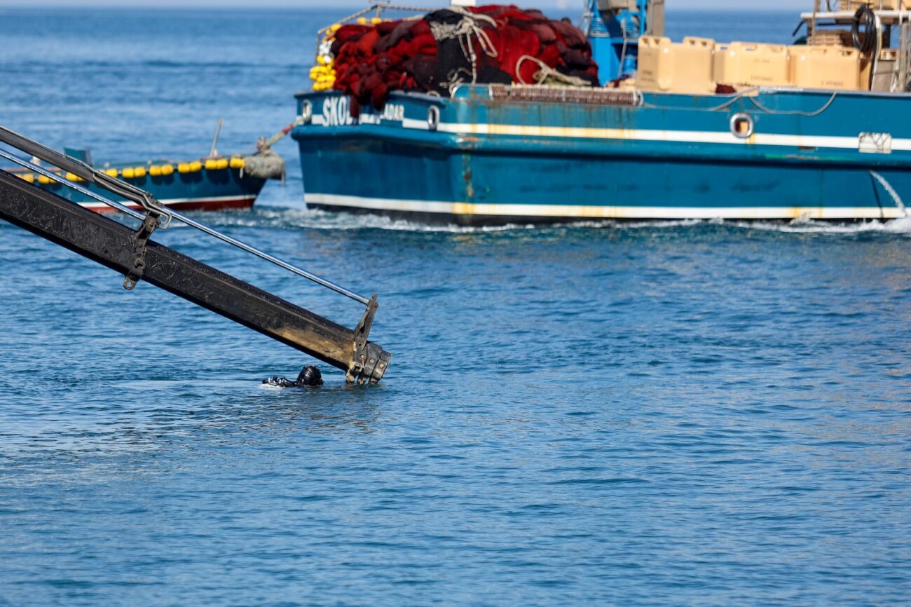 Zadar: Izvučen automobili koji je s obližnjeg parkinga ‘skliznuo’ u more Zadar: Izvučen automobili koji je s obližnjeg parkinga ‘skliznuo’ u more
