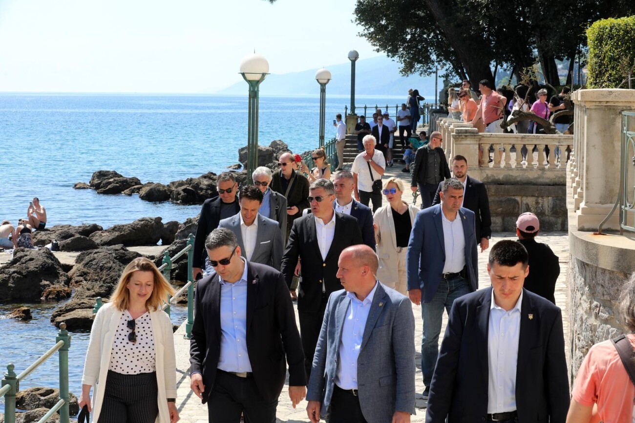 Opatija: Predsjednik Zoran Milanović u posjetu Opatiji Opatija: Predsjednik Zoran Milanović u posjetu Opatiji