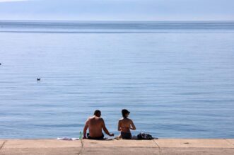 Opatija: Kupa?i i turisti na plai Slatina