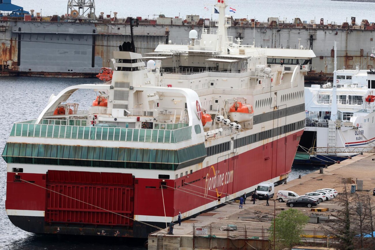 Rijeka: Najve?i brod u povijesti Jadrolinije uplovio u Viktor Lenac Rijeka: Najve?i brod u povijesti Jadrolinije uplovio u Viktor Lenac