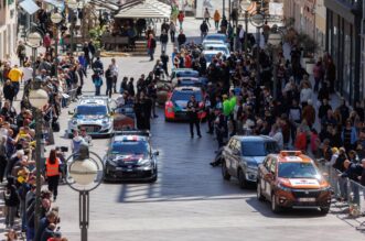 Rijeka: WRC automobili na Korzu izmedu 2 brzinca koja se voze na Platku