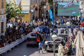 Rijeka: WRC automobili na Korzu izmedu 2 brzinca koja se voze na Platku