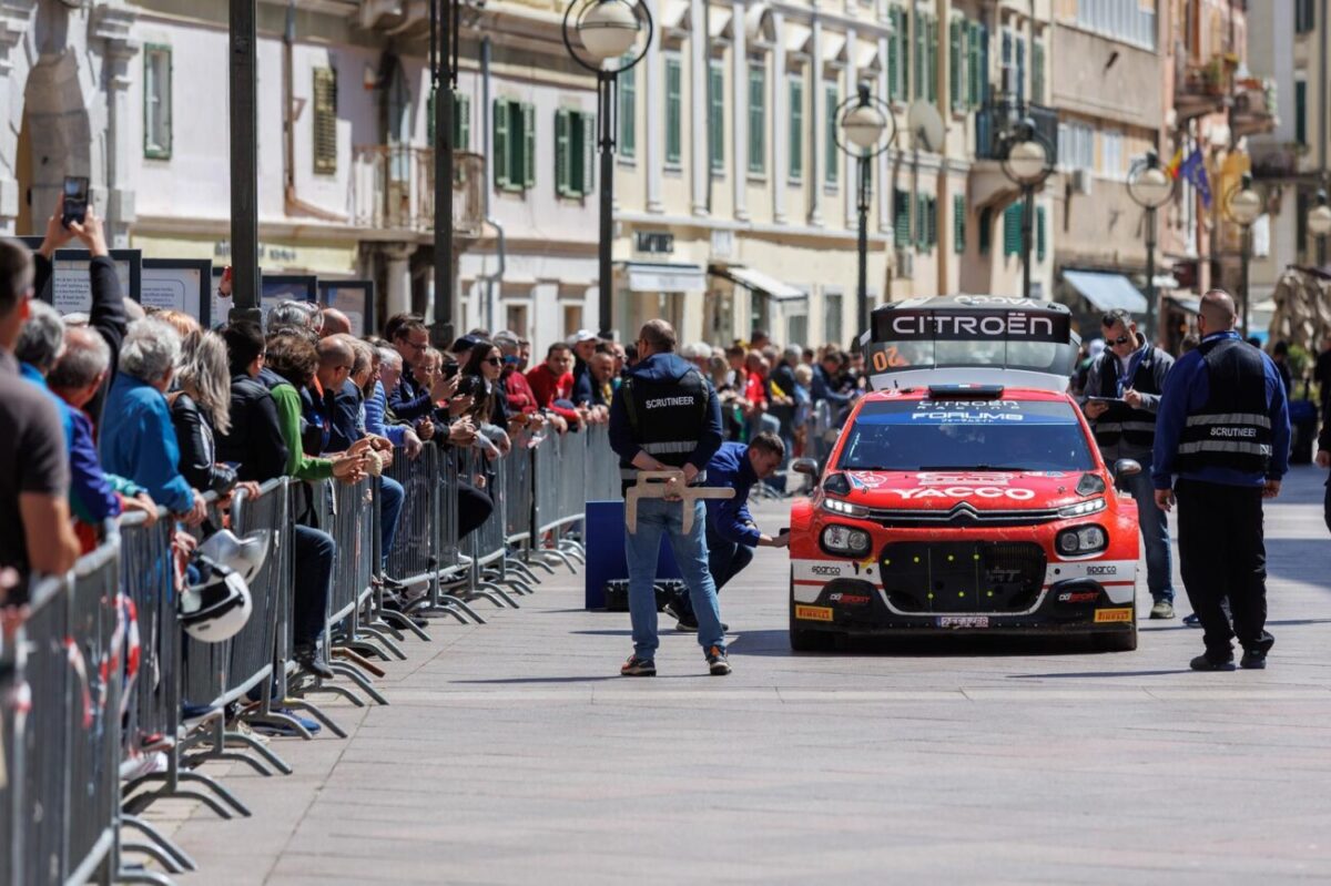 Rijeka: WRC automobili na Korzu izmedu 2 brzinca koja se voze na Platku