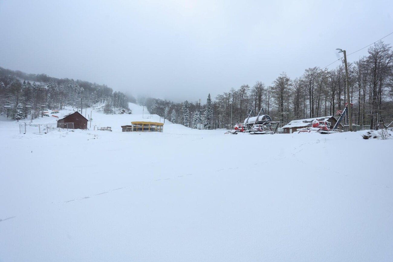Snijeg zabijelio Platak Snijeg zabijelio Platak