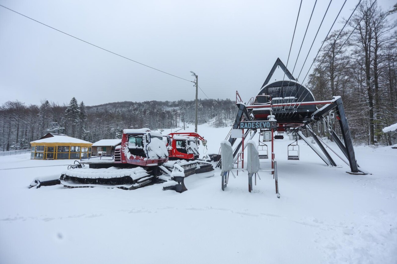 Snijeg zabijelio Platak Snijeg zabijelio Platak
