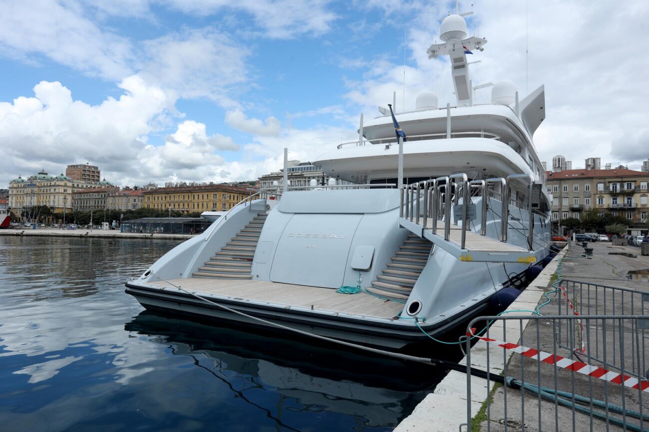 Jahta Odessa II, u vlasništvu milijardera Lena Blavatnika, privezana je u riječkoj luci Jahta Odessa II, u vlasništvu milijardera Lena Blavatnika, privezana je u riječkoj luci