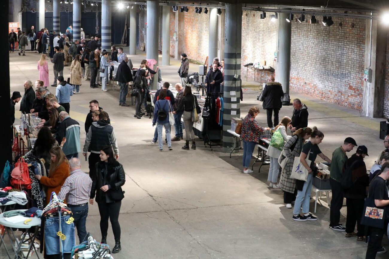 Rijeka: Sajam ploča i buvljak u Exportdrvu Rijeka: Sajam ploča i buvljak u Exportdrvu