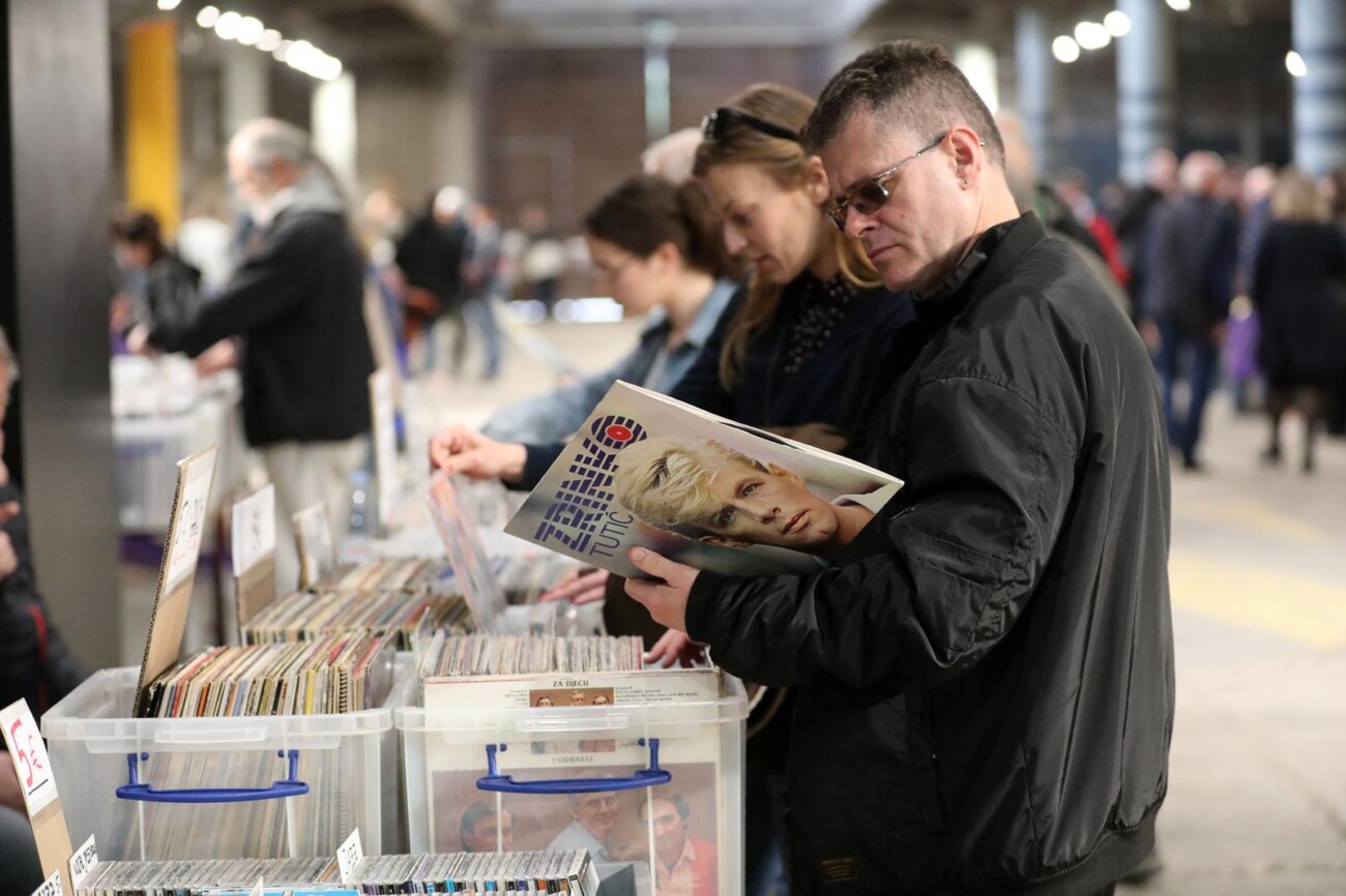 Rijeka: Sajam ploča i buvljak u Exportdrvu Rijeka: Sajam ploča i buvljak u Exportdrvu