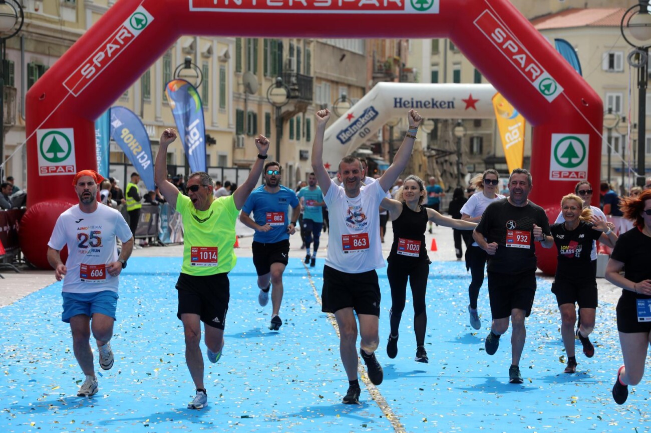 Rijeka: Uli?na utrka Homo si te? Rijeka: Uli?na utrka Homo si te?